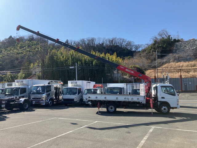 三菱ふそうキャンタークレーン6段小型（2t・3t）[写真06]