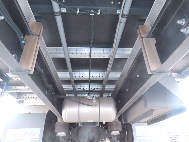 日野レンジャーアルミウイング中型（4t）[写真12]