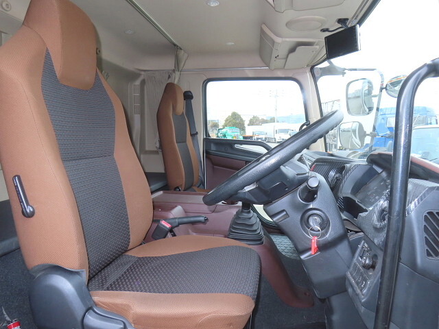 日野レンジャーアルミウイング中型（4t）[写真19]