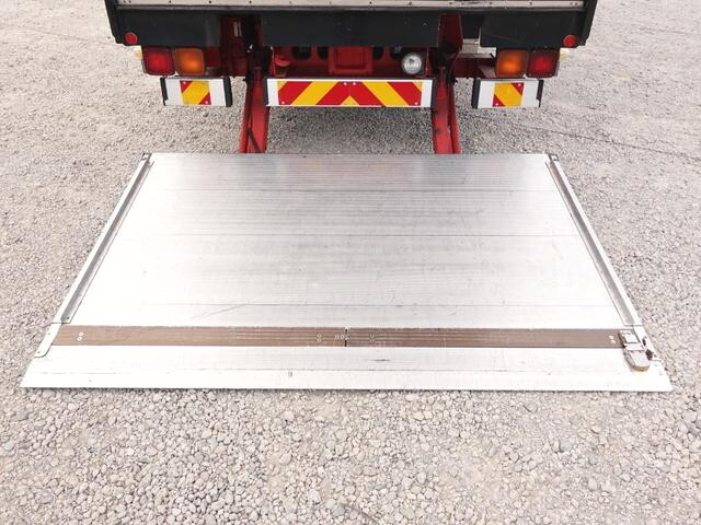 三菱ふそうファイターアルミウイング中型（4t）[写真13]