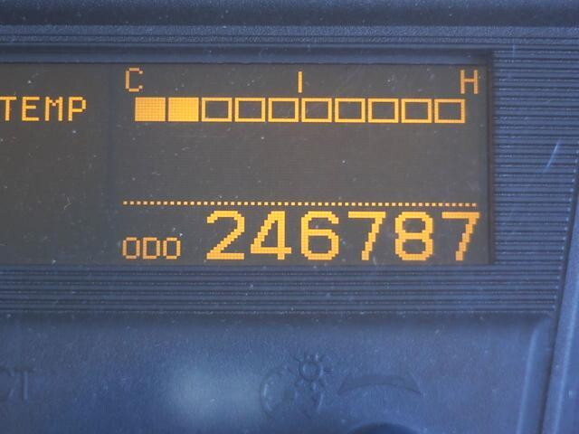 UDトラックスコンドルアルミウイング増トン（6t・8t）[写真26]