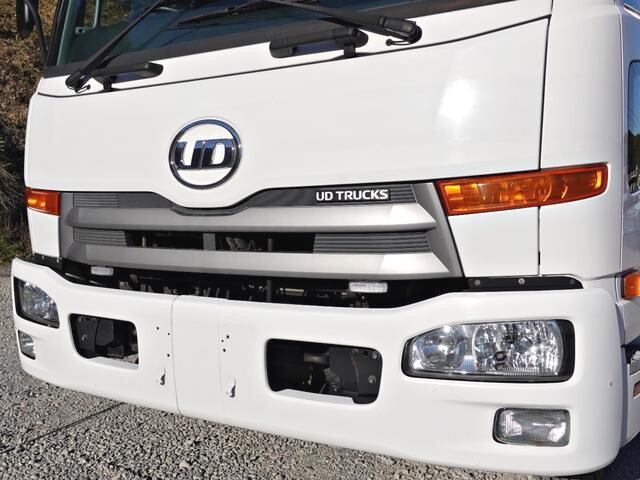 UDトラックスコンドルアルミウイング増トン（6t・8t）[写真04]