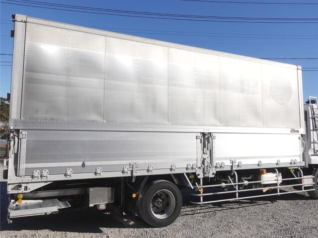 UDトラックスコンドルアルミウイング増トン（6t・8t）[写真07]