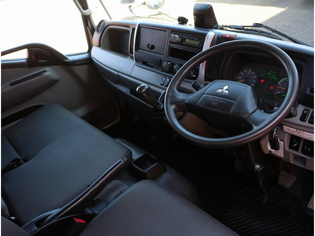 三菱ふそうキャンターダンプ小型（2t・3t）[写真12]