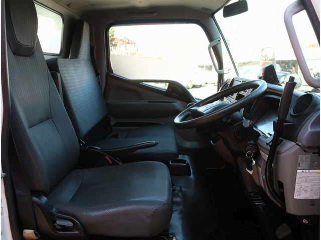 三菱ふそうキャンターダンプ小型（2t・3t）[写真13]