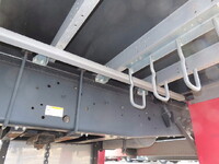 いすゞギガアルミウイング大型（10t）[写真13]