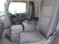 いすゞギガアルミウイング大型（10t）[写真24]