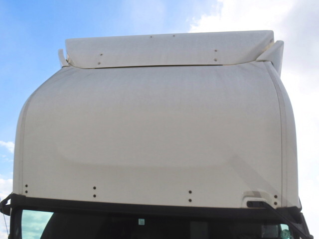 いすゞギガアルミウイング大型（10t）[写真33]