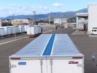 いすゞギガアルミウイング大型（10t）[写真09]