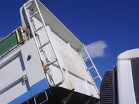 UDトラックスコンドル深ダンプ（土砂禁ダンプ）中型（4t）[写真11]