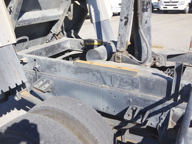 UDトラックスコンドル深ダンプ（土砂禁ダンプ）中型（4t）[写真06]