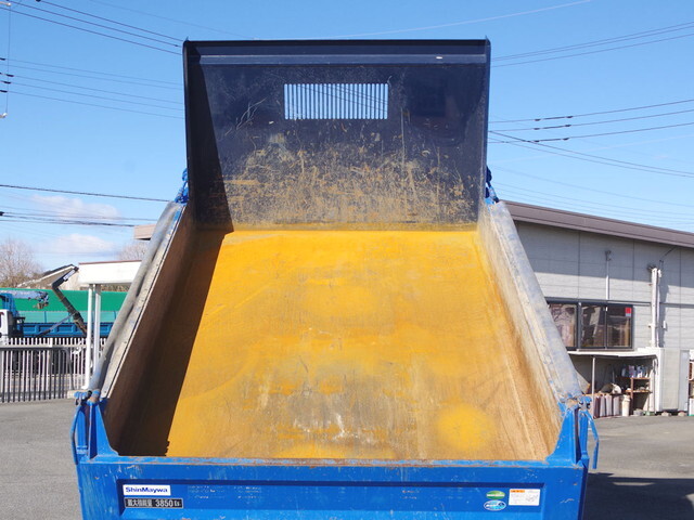 三菱ふそうファイターダンプ中型（4t）[写真05]