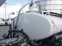 三菱ふそうキャンターバキュームカー小型（2t・3t）[写真12]