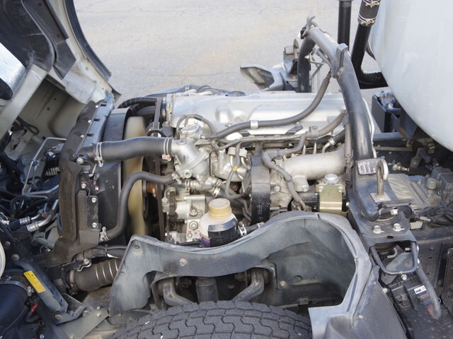 三菱ふそうキャンターバキュームカー小型（2t・3t）[写真22]