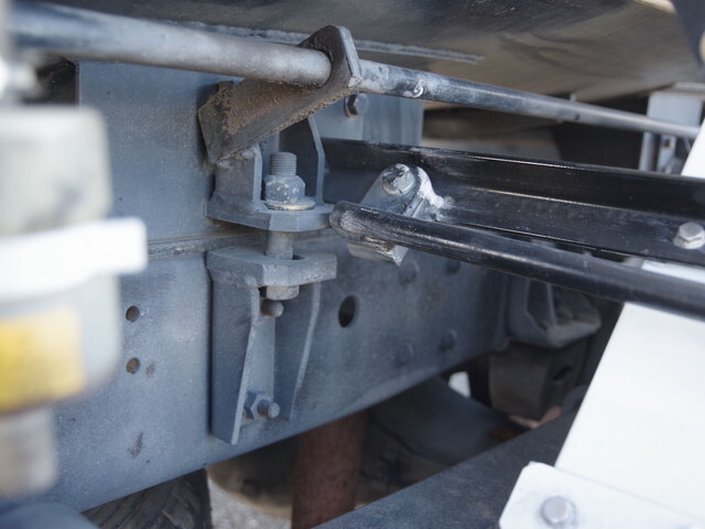 三菱ふそうキャンターバキュームカー小型（2t・3t）[写真06]