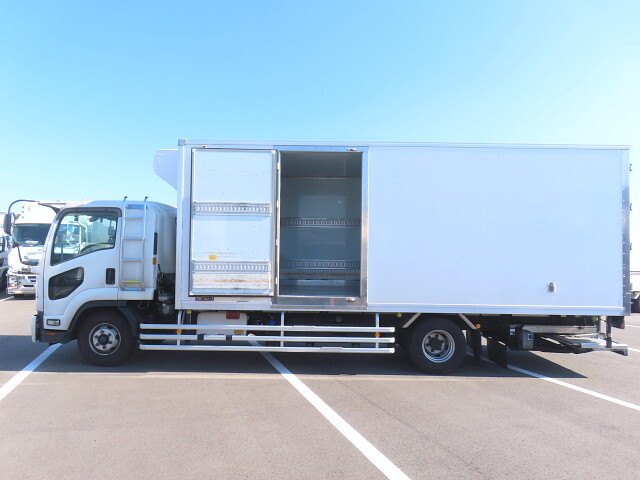 いすゞフォワード冷凍車（冷蔵車）増トン（6t・8t）[写真30]