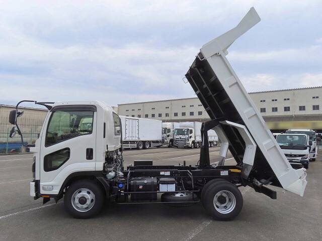 いすゞフォワードダンプ中型（4t）[写真24]