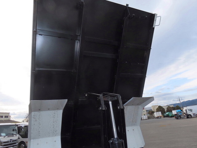 いすゞフォワードダンプ中型（4t）[写真27]