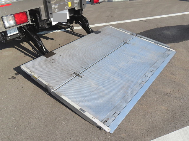 日野レンジャー冷凍車（冷蔵車）中型（4t）[写真30]