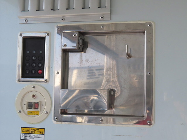 日野レンジャー冷凍車（冷蔵車）中型（4t）[写真31]