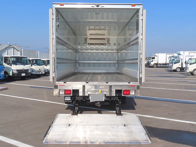 日野レンジャー冷凍車（冷蔵車）中型（4t）[写真07]