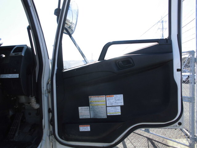 三菱ふそうファイターダンプ中型（4t）[写真33]