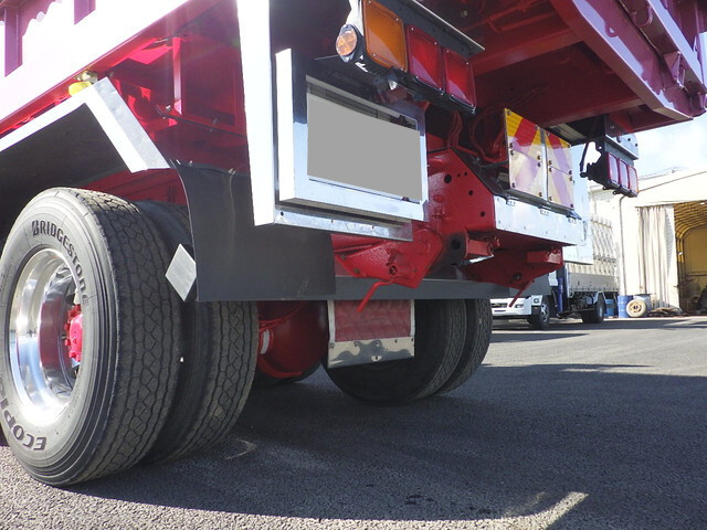 いすゞギガダンプ大型（10t）[写真11]