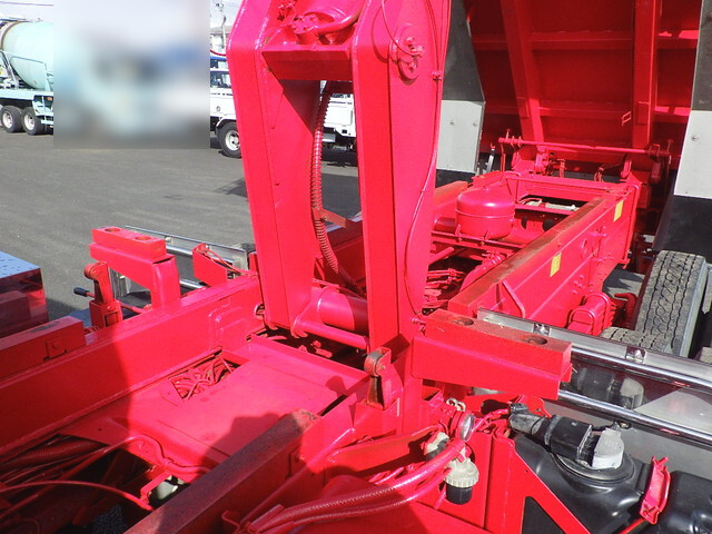 いすゞギガダンプ大型（10t）[写真17]