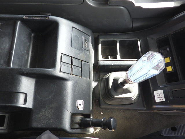 いすゞギガダンプ大型（10t）[写真27]