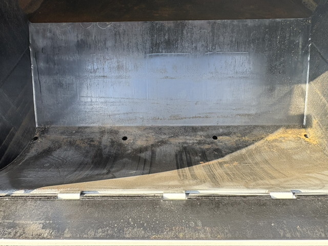 いすゞエルフパッカー車（塵芥車）小型（2t・3t）[写真11]