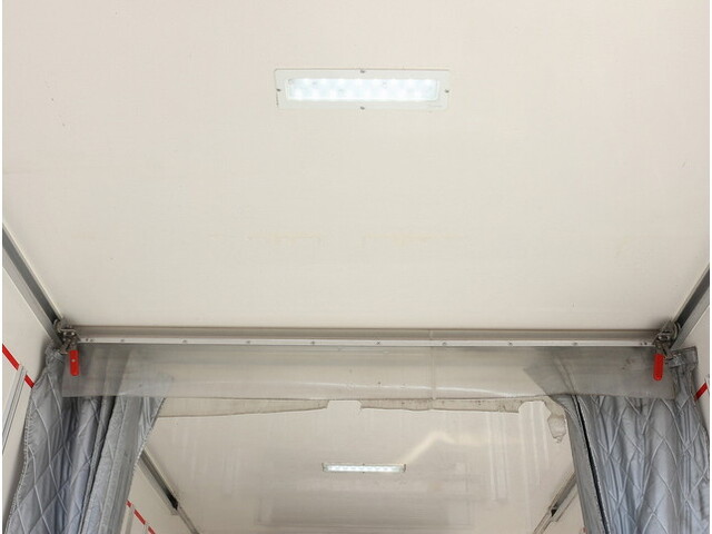 いすゞエルフ冷凍車（冷蔵車）小型（2t・3t）[写真10]