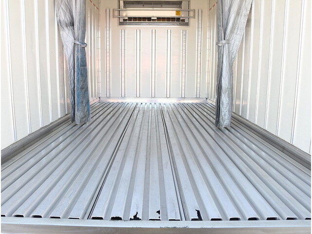 いすゞエルフ冷凍車（冷蔵車）小型（2t・3t）[写真12]