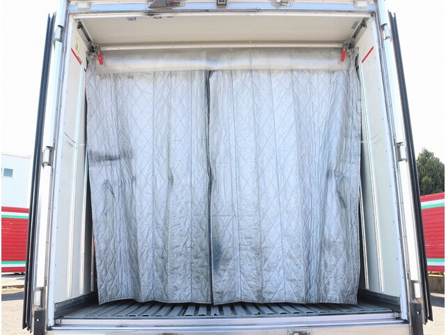 いすゞエルフ冷凍車（冷蔵車）小型（2t・3t）[写真15]