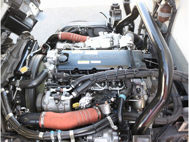 いすゞエルフ冷凍車（冷蔵車）小型（2t・3t）[写真18]