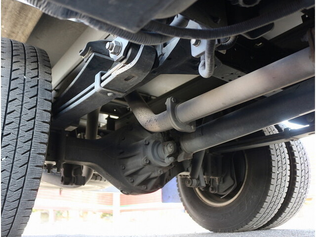 いすゞエルフ冷凍車（冷蔵車）小型（2t・3t）[写真25]