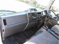 いすゞエルフ冷凍車（冷蔵車）小型（2t・3t）[写真34]