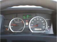 いすゞエルフ冷凍車（冷蔵車）小型（2t・3t）[写真38]