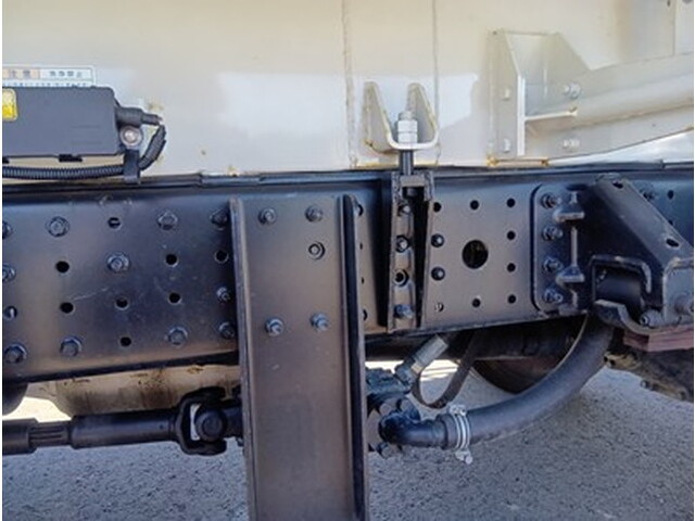 三菱ふそうキャンターパッカー車（塵芥車）小型（2t・3t）[写真13]