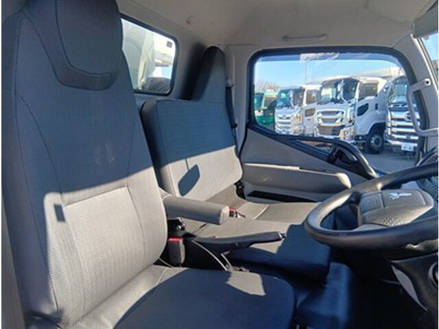 三菱ふそうキャンターパッカー車（塵芥車）小型（2t・3t）[写真23]