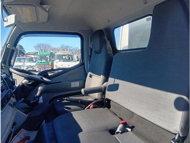 三菱ふそうキャンターパッカー車（塵芥車）小型（2t・3t）[写真24]