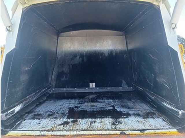 三菱ふそうキャンターパッカー車（塵芥車）小型（2t・3t）[写真09]