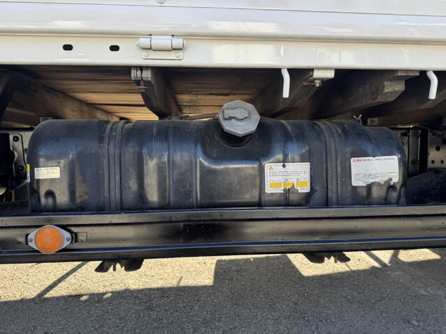 いすゞエルフ平ボディ小型（2t・3t）[写真18]