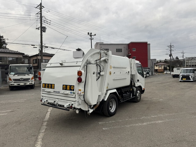 日野デュトロパッカー車（塵芥車）小型（2t・3t）[写真02]