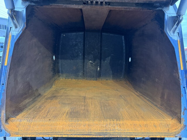 日野デュトロパッカー車（塵芥車）小型（2t・3t）[写真26]