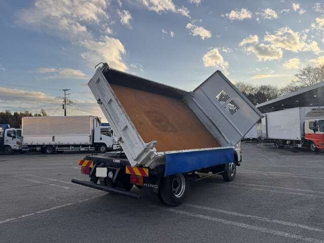 日野レンジャー三転ダンプ中型（4t）[写真02]