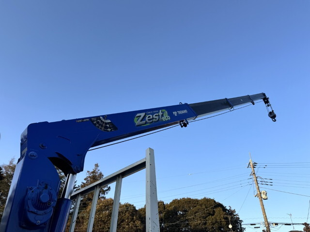 三菱ふそうキャンタークレーン4段小型（2t・3t）[写真11]