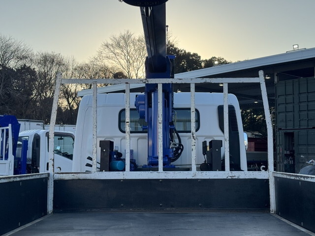 三菱ふそうキャンタークレーン4段小型（2t・3t）[写真15]