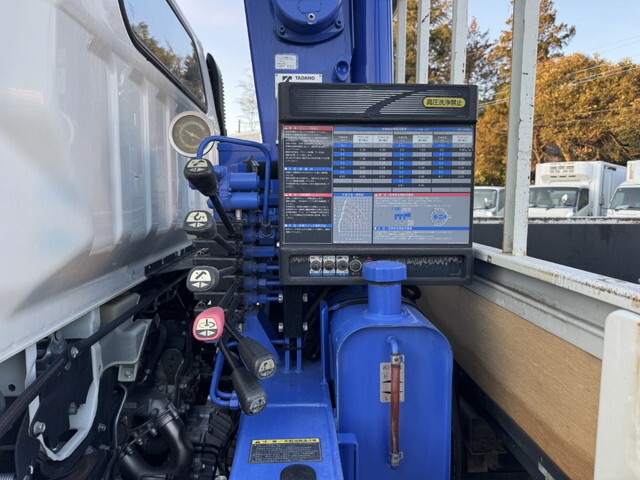 三菱ふそうキャンタークレーン4段小型（2t・3t）[写真26]