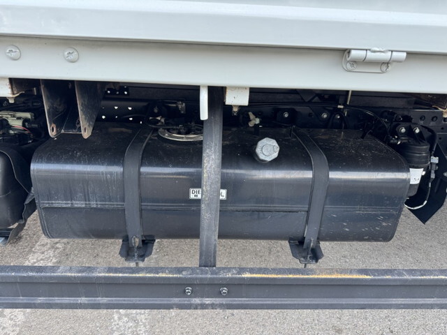 三菱ふそうキャンタークレーン4段小型（2t・3t）[写真28]