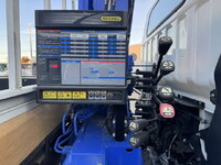 三菱ふそうキャンタークレーン4段小型（2t・3t）[写真09]